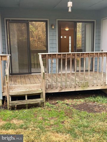 105 FOXFIRE DR, Newark, DE 19711