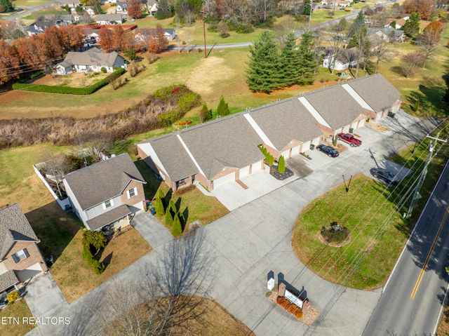 1218 Ernest McMahan Rd, Sevierville, TN 37862