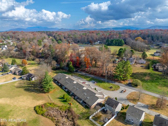 1218 Ernest McMahan Rd, Sevierville, TN 37862