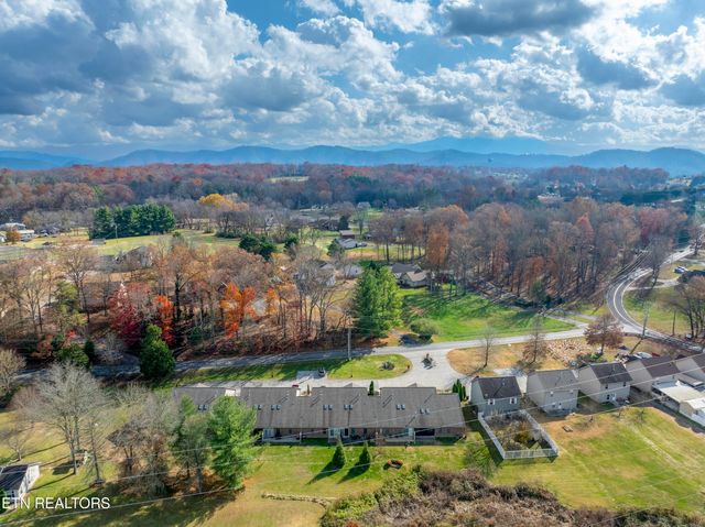 1218 Ernest McMahan Rd, Sevierville, TN 37862