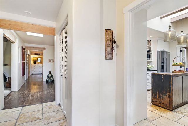 1450 Miracerros Loop S, Santa Fe, NM 87505