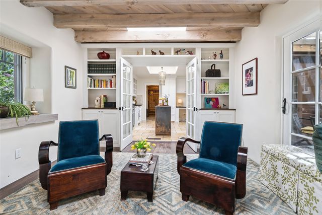 1450 Miracerros Loop S, Santa Fe, NM 87505
