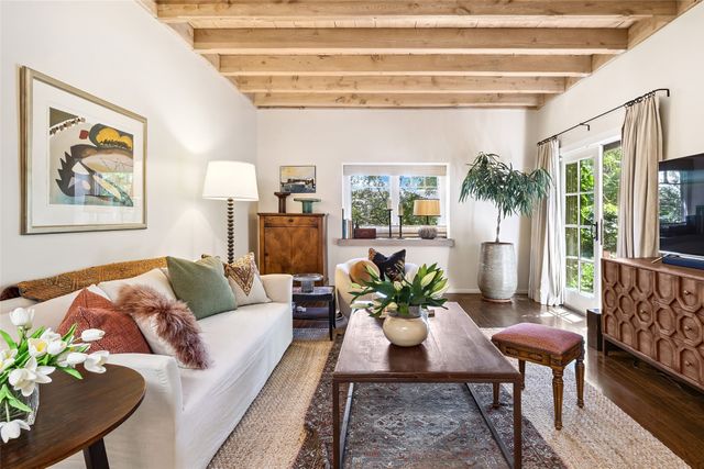 1450 Miracerros Loop S, Santa Fe, NM 87505