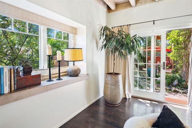1450 Miracerros Loop S, Santa Fe, NM 87505