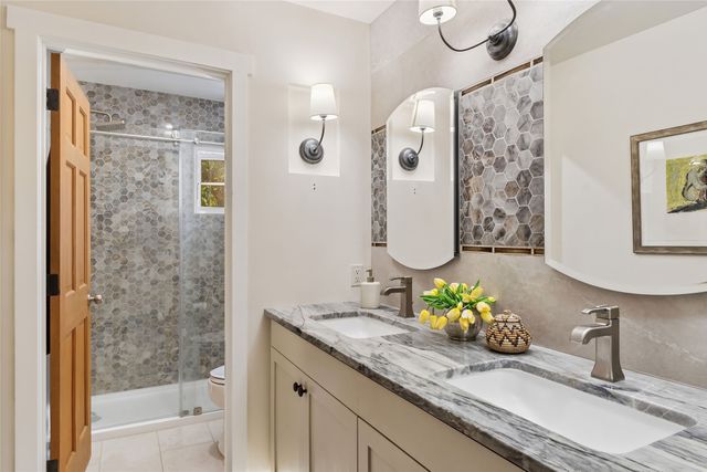 1450 Miracerros Loop S, Santa Fe, NM 87505