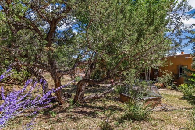 1450 Miracerros Loop S, Santa Fe, NM 87505