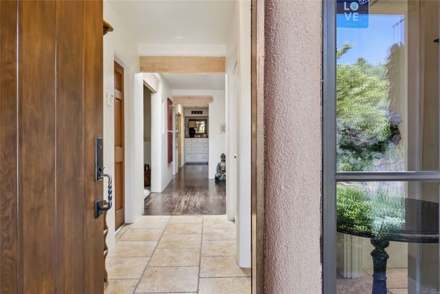 1450 Miracerros Loop S, Santa Fe, NM 87505