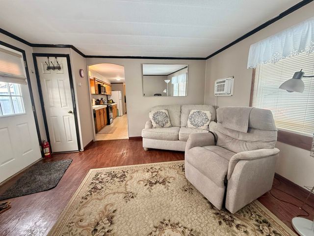 9 Billings Mobile Manor, Rutland City, VT 05701