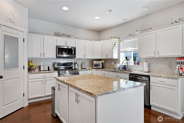124 147th Place SE, Lynnwood, WA 98087