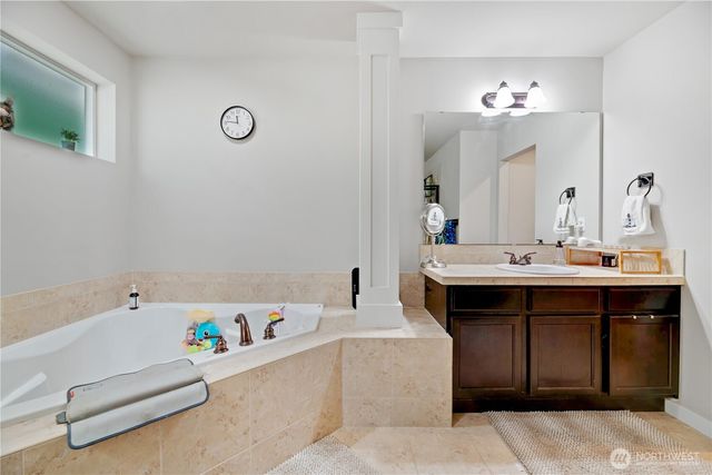 124 147th Place SE, Lynnwood, WA 98087