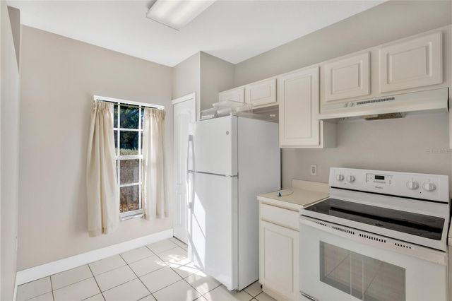 2405 LAKE WOODBERRY CIRCLE, Brandon, FL 33510