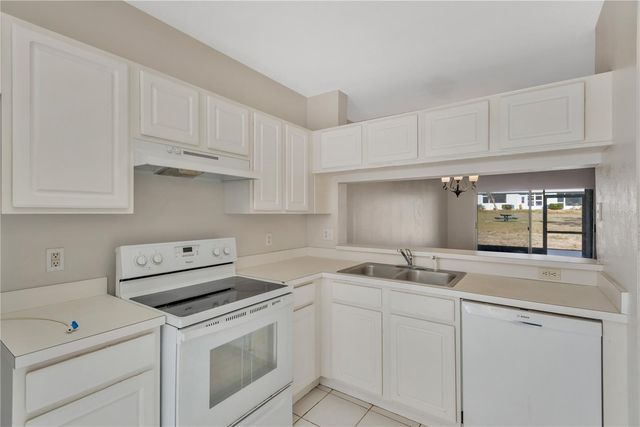 2405 LAKE WOODBERRY CIRCLE, Brandon, FL 33510