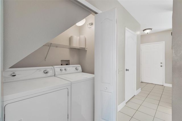 2405 LAKE WOODBERRY CIRCLE, Brandon, FL 33510