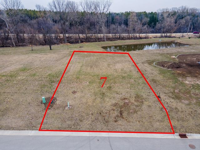 678 Kodiak Drive NW, Stewartville, MN 55976