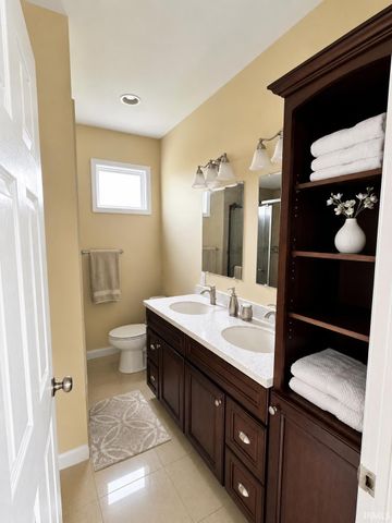 2616 Pine Cone Lane, Warsaw, IN 46582