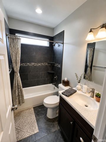 2616 Pine Cone Lane, Warsaw, IN 46582