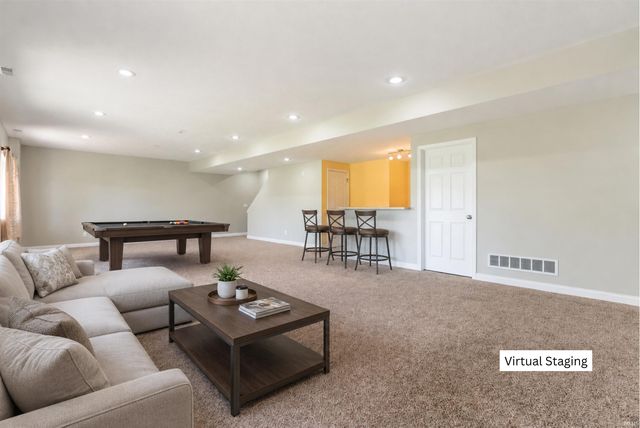 2616 Pine Cone Lane, Warsaw, IN 46582