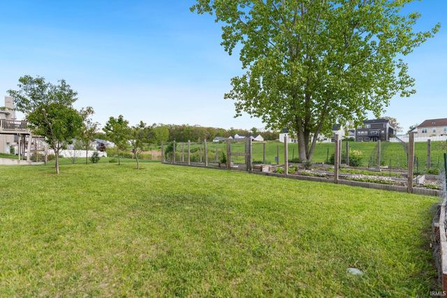 2616 Pine Cone Lane, Warsaw, IN 46582