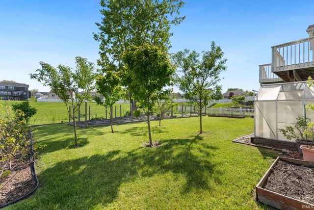 2616 Pine Cone Lane, Warsaw, IN 46582