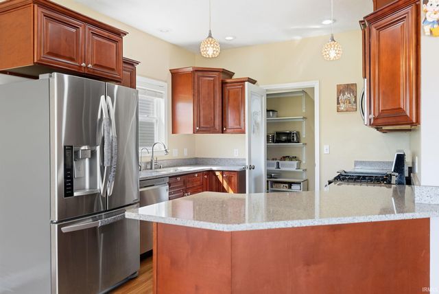2616 Pine Cone Lane, Warsaw, IN 46582