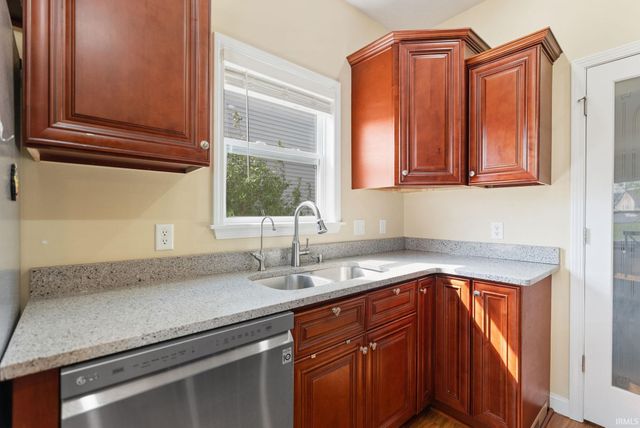 2616 Pine Cone Lane, Warsaw, IN 46582