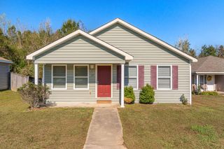 119 Augustine Dr., Hattiesburg, MS 39402