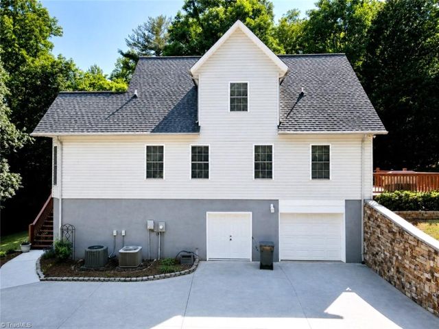 2472 Hamby Mountain Road, Wilkesboro, NC 28697