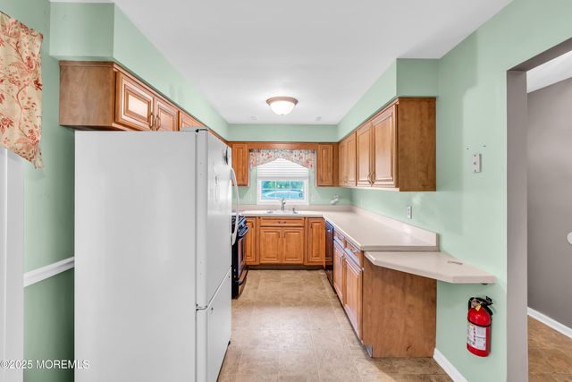 1970 Cherryvale Court, Toms River, NJ 08755