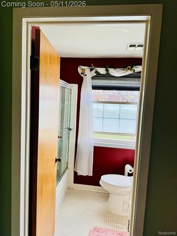 24651 Olde Orchard Street, Novi, MI 48375