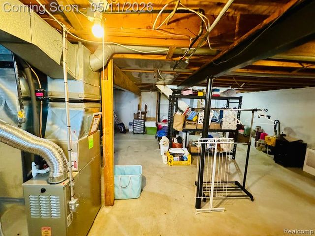 24651 Olde Orchard Street, Novi, MI 48375