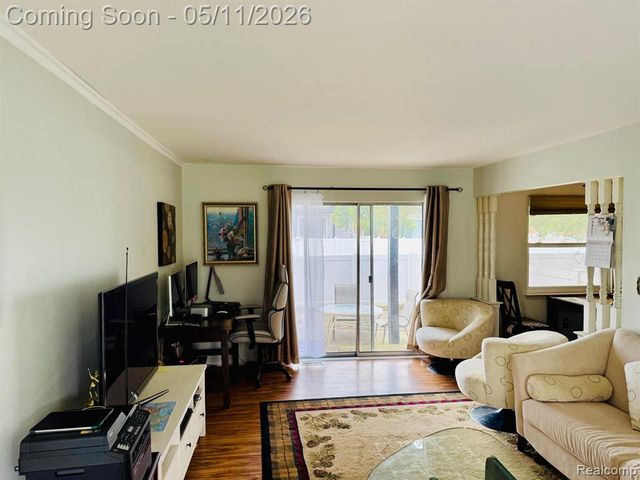 24651 Olde Orchard Street, Novi, MI 48375