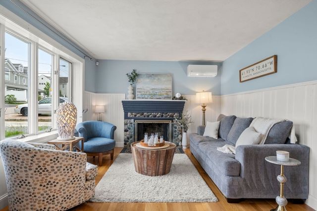 104 Seaview Dr, Plymouth, MA 02360