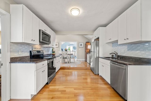 104 Seaview Dr, Plymouth, MA 02360