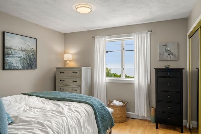 104 Seaview Dr, Plymouth, MA 02360
