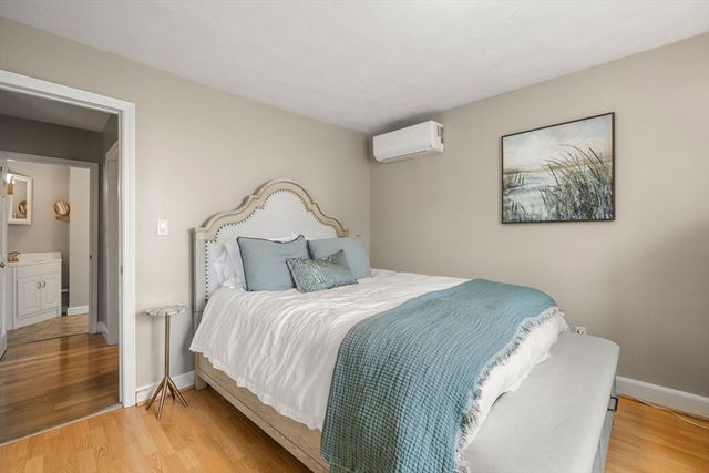 104 Seaview Dr, Plymouth, MA 02360