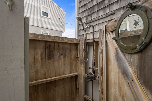 104 Seaview Dr, Plymouth, MA 02360