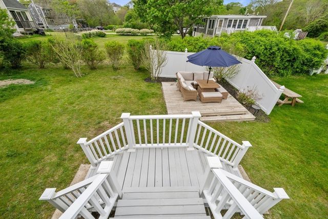 104 Seaview Dr, Plymouth, MA 02360