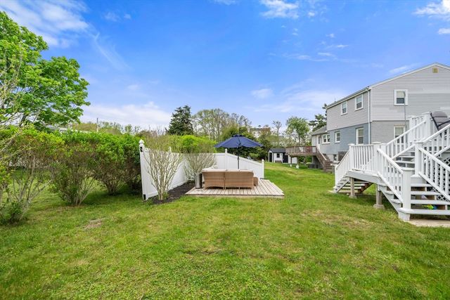 104 Seaview Dr, Plymouth, MA 02360