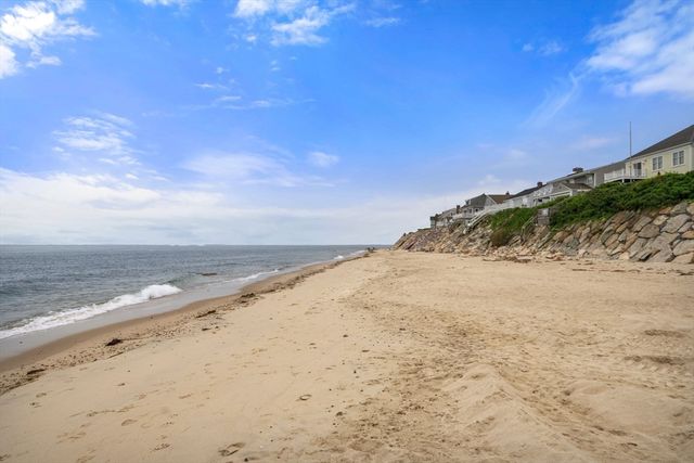 104 Seaview Dr, Plymouth, MA 02360