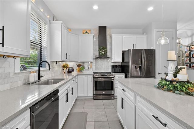 3573 E Hampton CIR, Alva, FL 33920