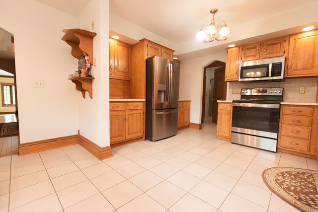 1131 Fourth Avenue, Dixon, IL 61021