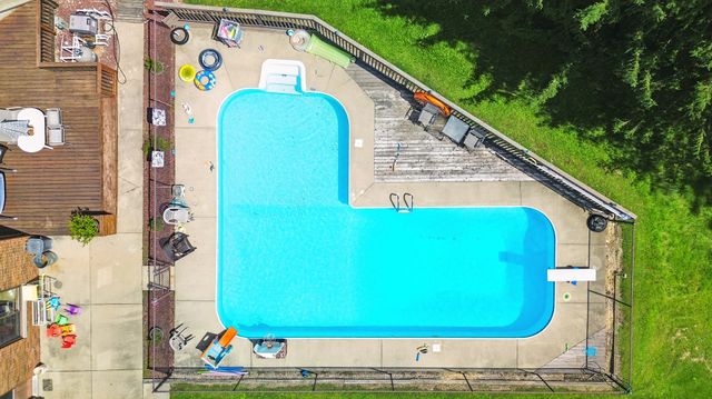 1131 Fourth Avenue, Dixon, IL 61021