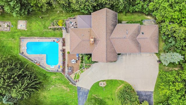 1131 Fourth Avenue, Dixon, IL 61021