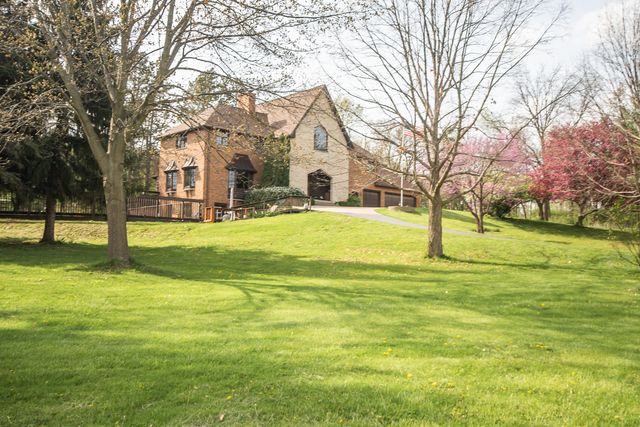 1131 Fourth Avenue, Dixon, IL 61021