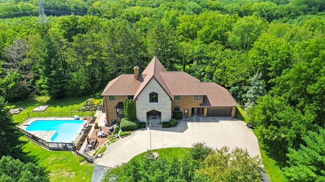 1131 Fourth Avenue, Dixon, IL 61021