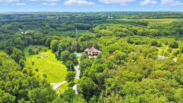 1131 Fourth Avenue, Dixon, IL 61021