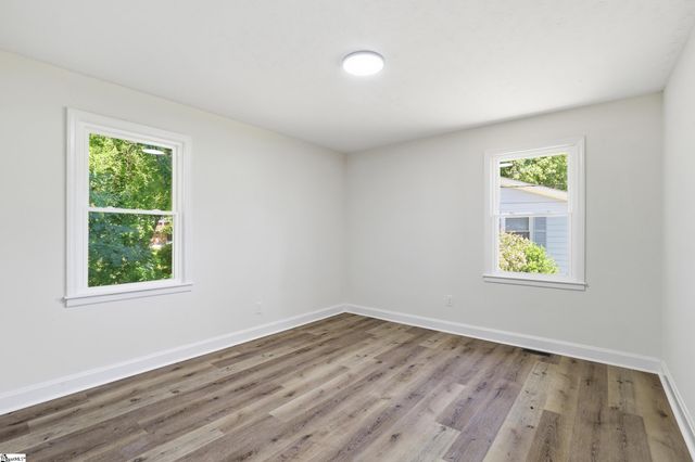 106 Mayfair Drive, Taylors, SC 29687