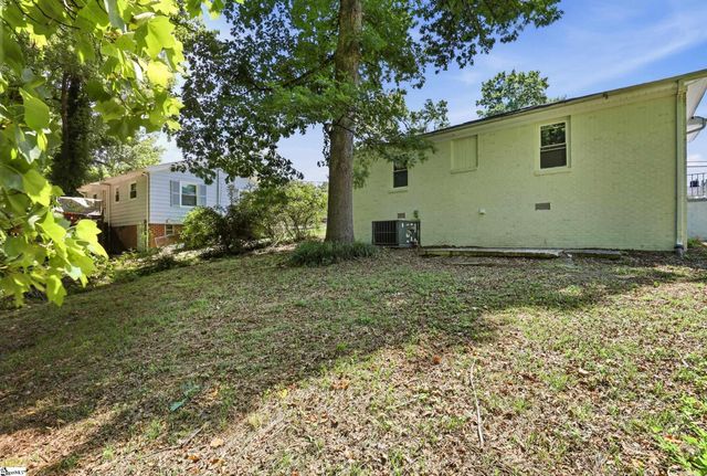 106 Mayfair Drive, Taylors, SC 29687