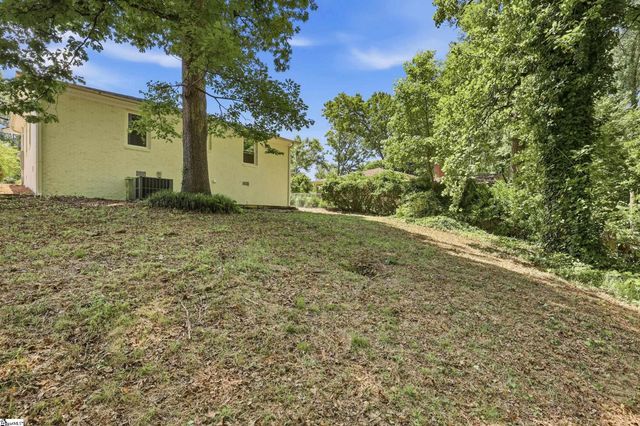 106 Mayfair Drive, Taylors, SC 29687