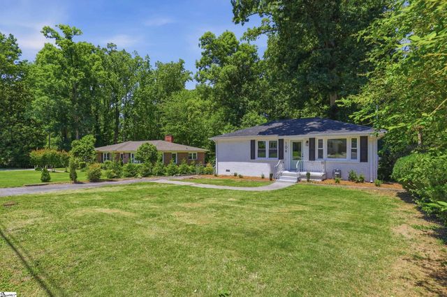106 Mayfair Drive, Taylors, SC 29687